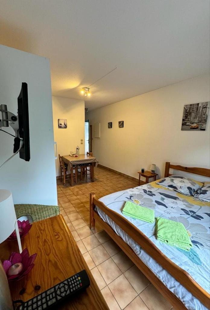 Studio Agreable De 21M2 Balaruc-les-Bains Exterior photo